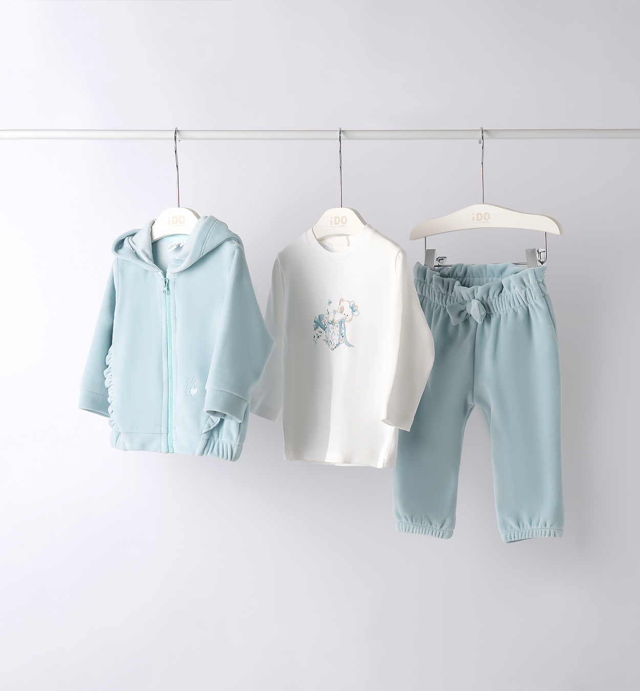 Komplet dresowy niemowlęcy dla dziewczynki