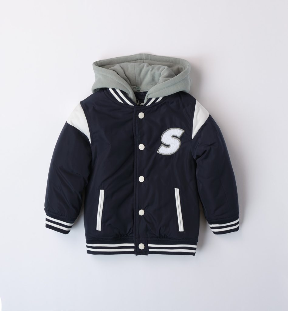 kurtka sportowa z kapturem dla chłopca