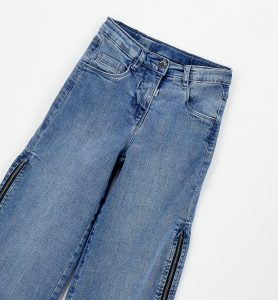 szerokie jeansy dla dziewczynki