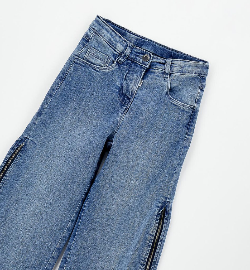 szerokie jeansy dla dziewczynki