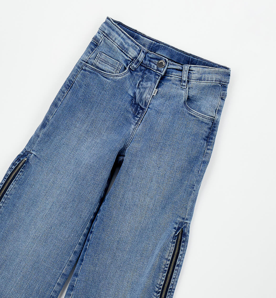 szerokie jeansy dla dziewczynki