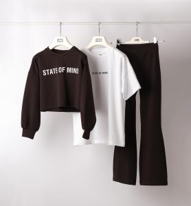 komplet sportowy dla dziewczynki