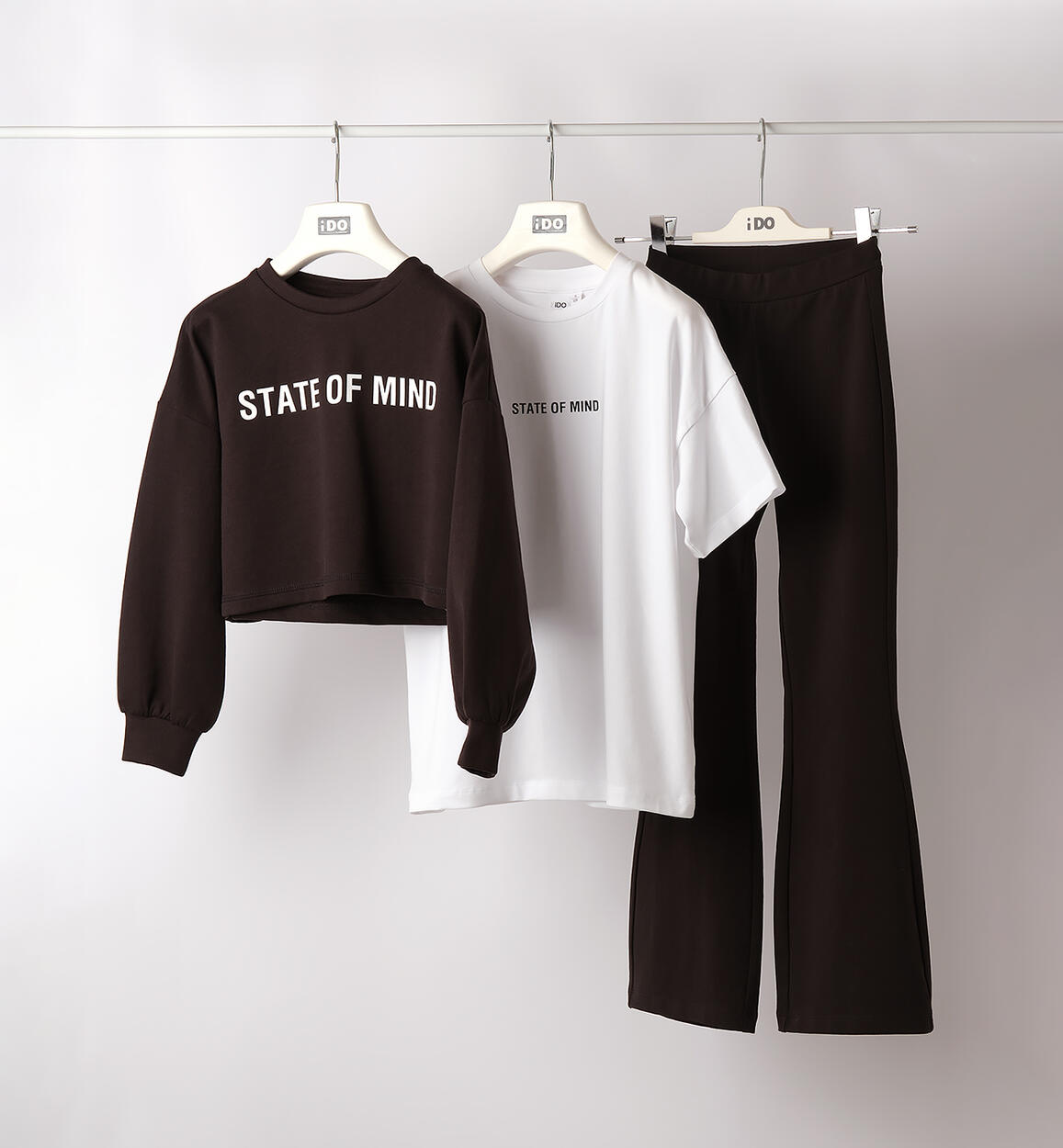 komplet sportowy dla dziewczynki